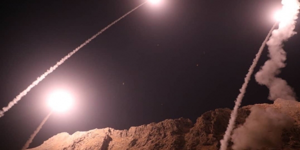 فیلم پرتاب موشک به عین الاسد پایگاه امریکا