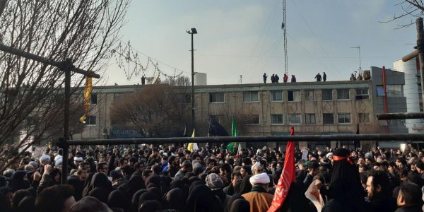عکس حضور پرشور مردم مشهد در تشییع سردار سلیمانی