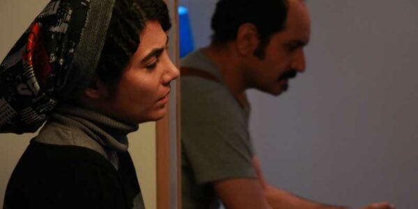 دانلود فیلم سینمایی ایرانی هاله با کیفیت عالی